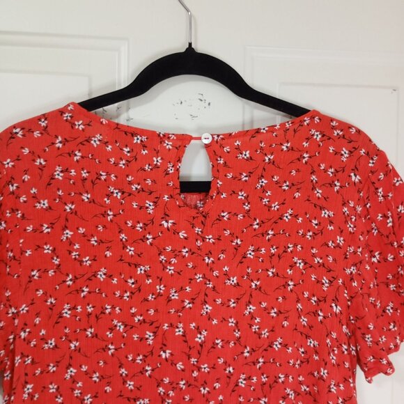 Ebby & I Red Floral Tiered Dress Size 8  Short Sleeves & Keyhole Back Closure - Picture 7 of 11